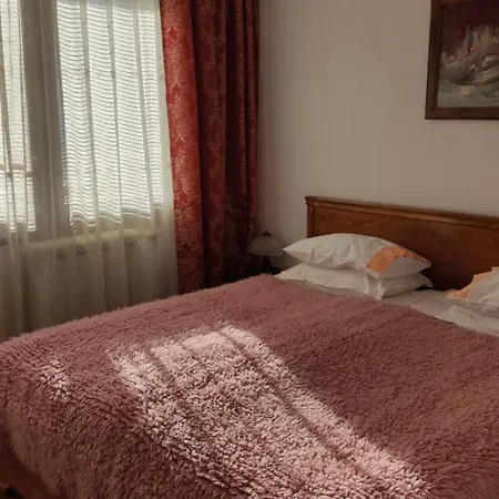 Къща За Гости Горица 3* 게스트하우스 *